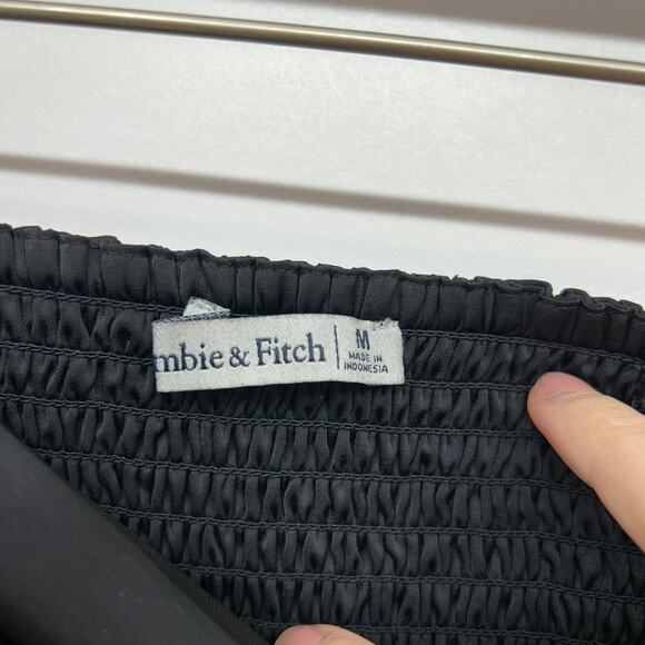 Abercrombie Black Satin Cut Out Smocked Cropped Crop Top Strapless Tank Medium - Picture 5 of 5